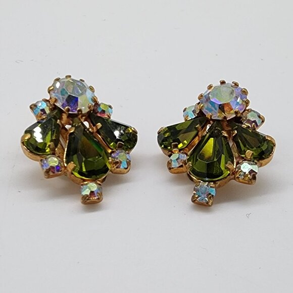 Vintage Austrian Rhinestone Clip-on Earrings on Gold Tone Metal Green and Irides - Picture 7 of 15
